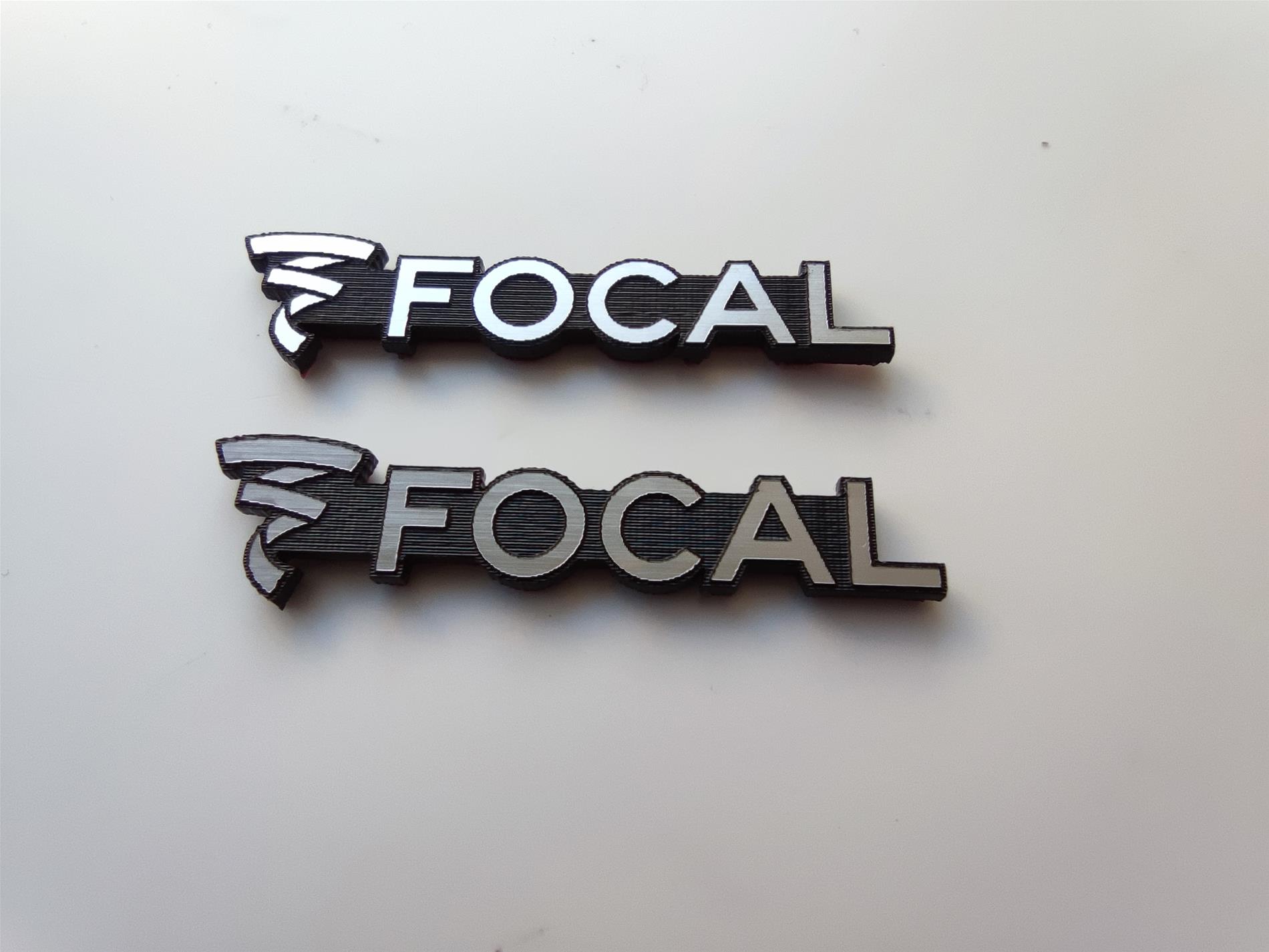 Focal çerçevesiz hoparlör ve otomobil kapı logosu - Resim 3