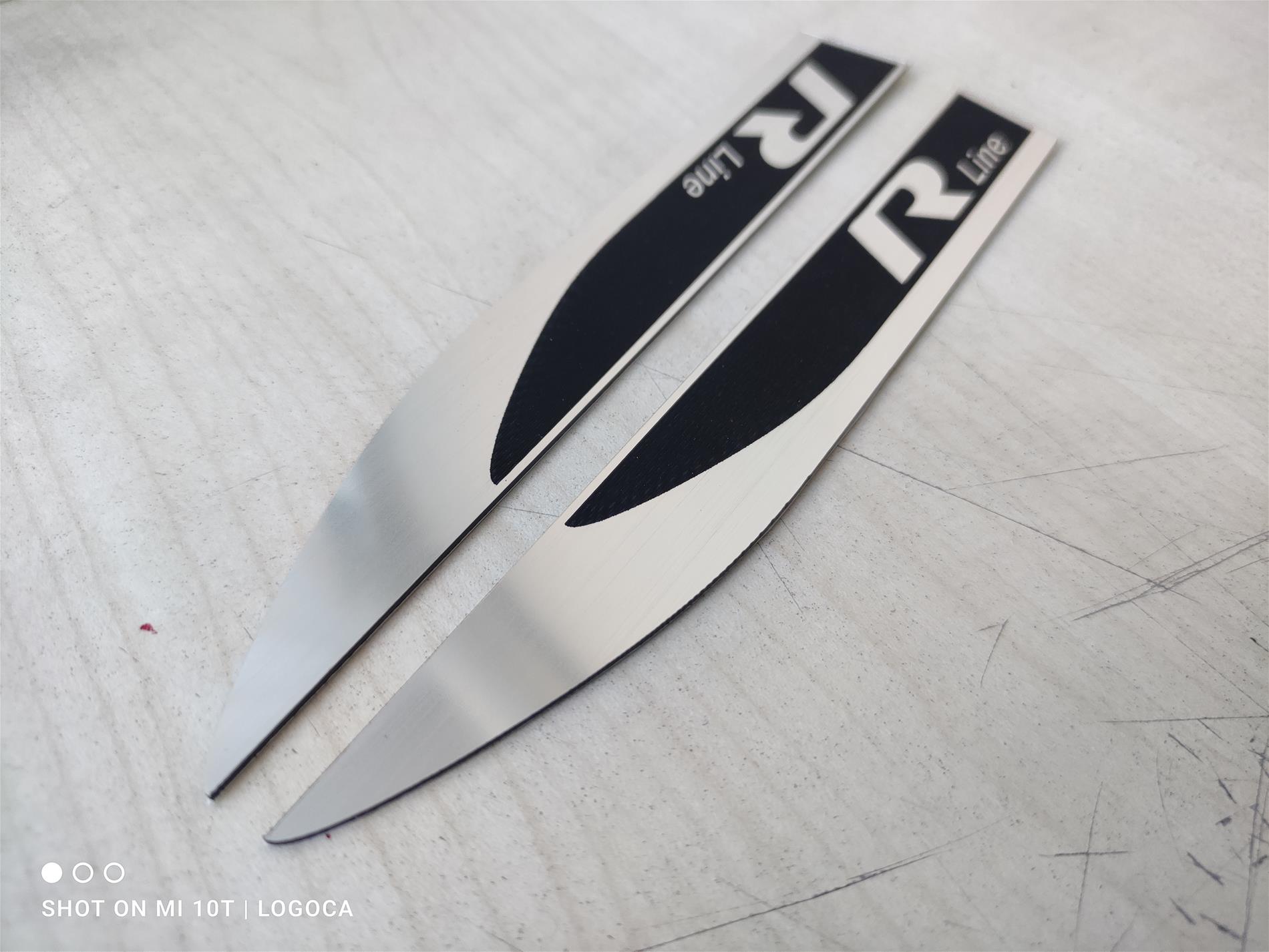 Volkswagen R line çamurluk bıçak etiketi