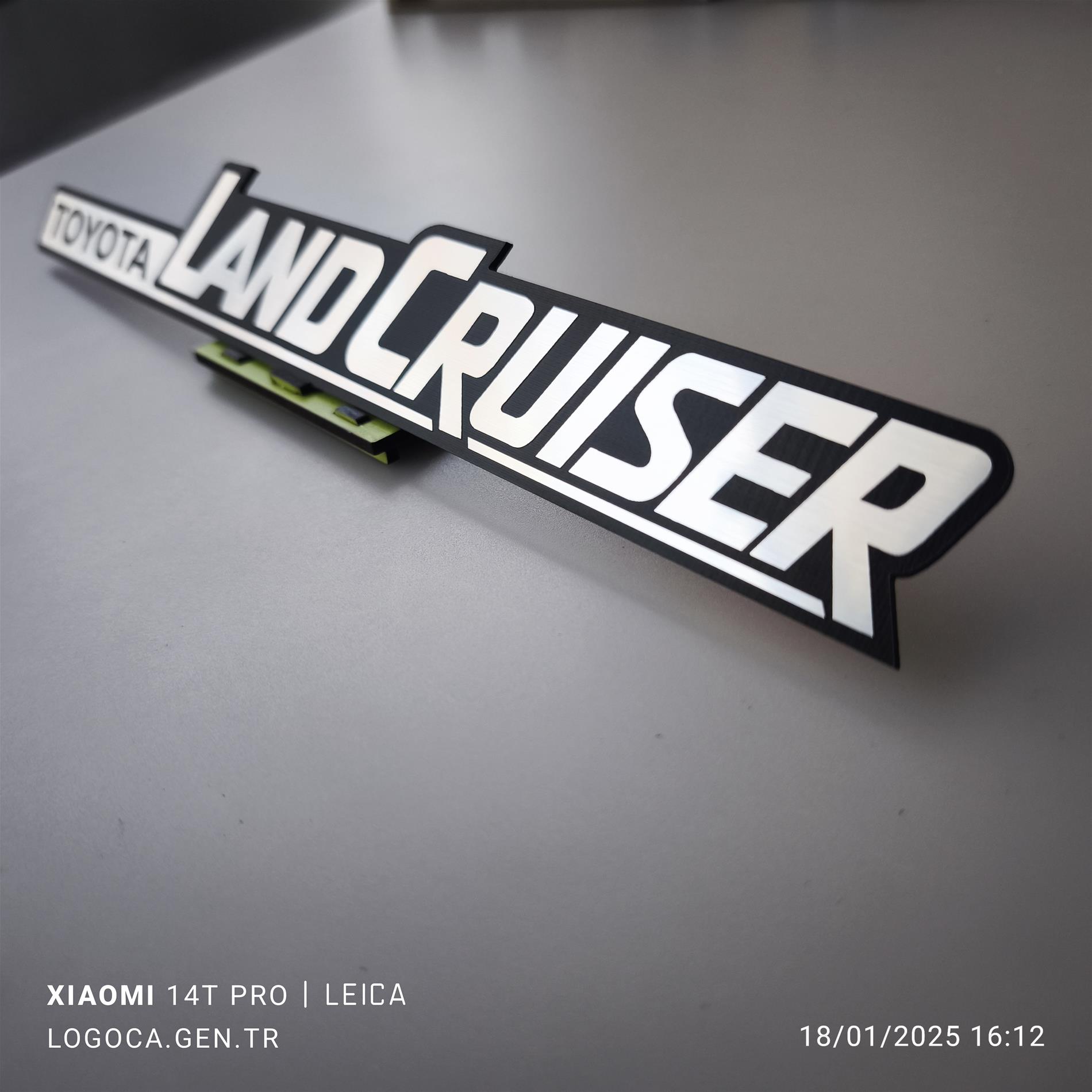 Toyota Land Cruiser gümüş siyah plastik etiket - Resim 2