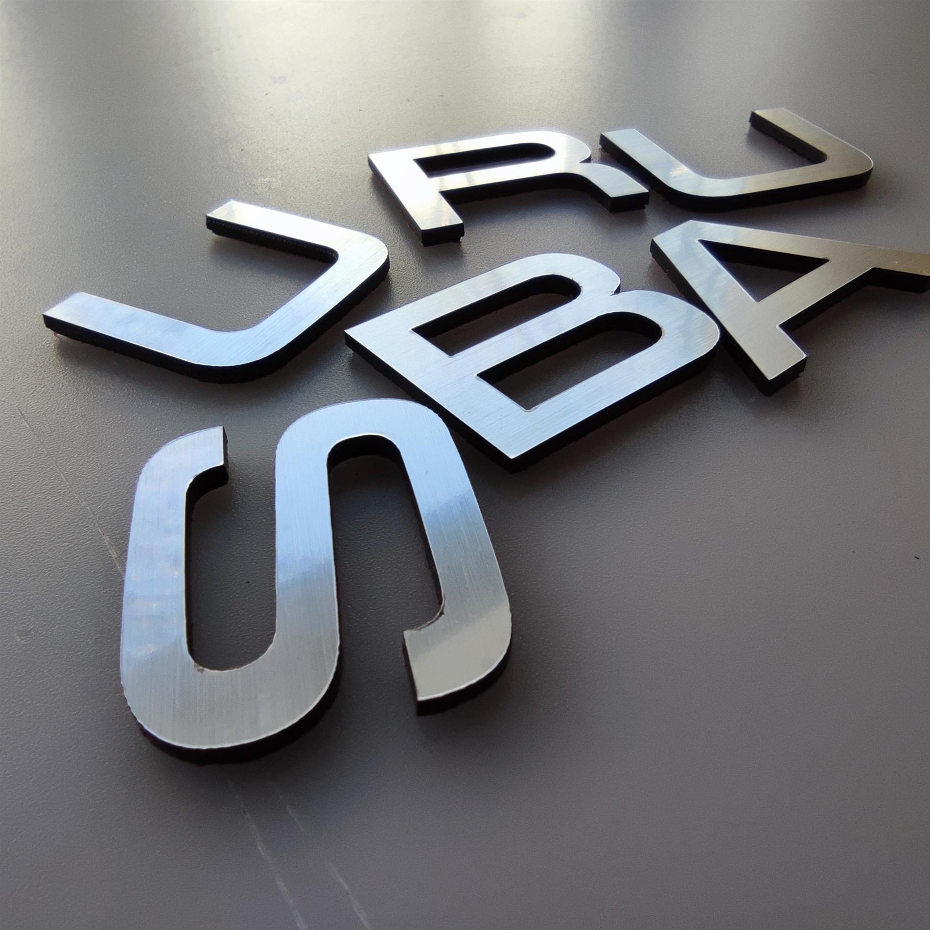 Subaru bagaj yazısı - Resim 6