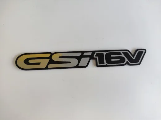 Opel Corsa GSI 16v Etiket Bagaj yazısı