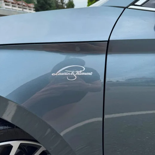 Skoda Laurin Klement Metalik Etiket Takımı