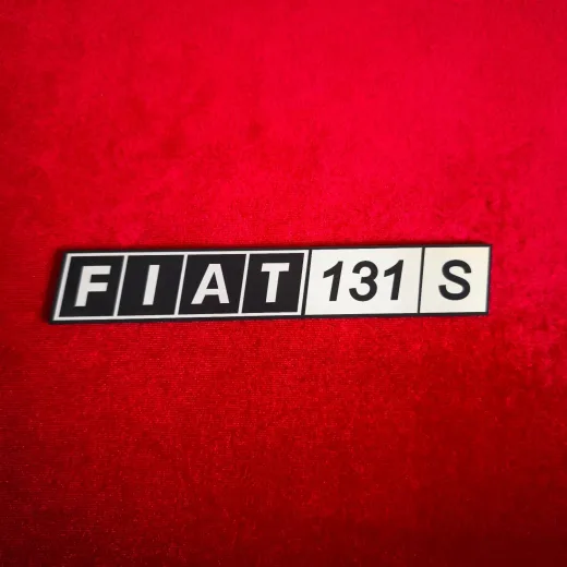 Fiat 131 ve 131S Yedek Plastik Etiket - Dayanıklı ve Kolay Uygulama