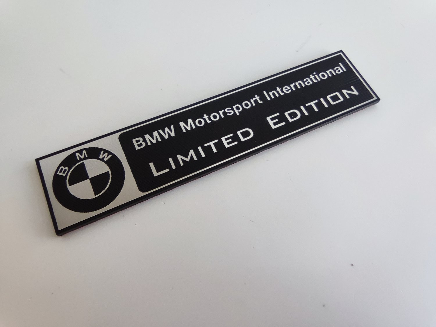 BMW limited special motorsport individual seçenekli siyah üzeri gümüş etiket - Resim 2