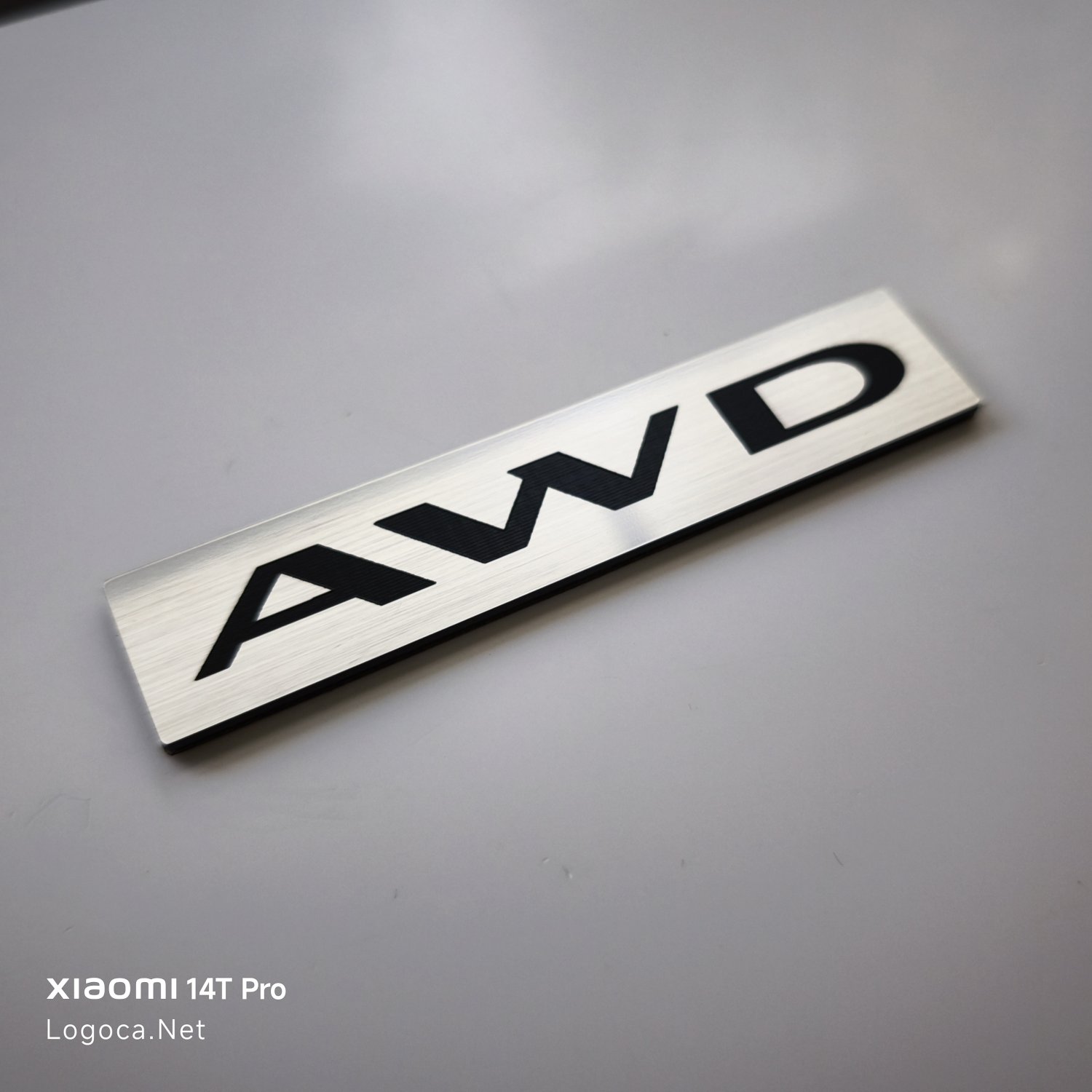 Jaguar AWD Plastik Amblem Etiketi - Dayanıklı ve Şık - Resim 2