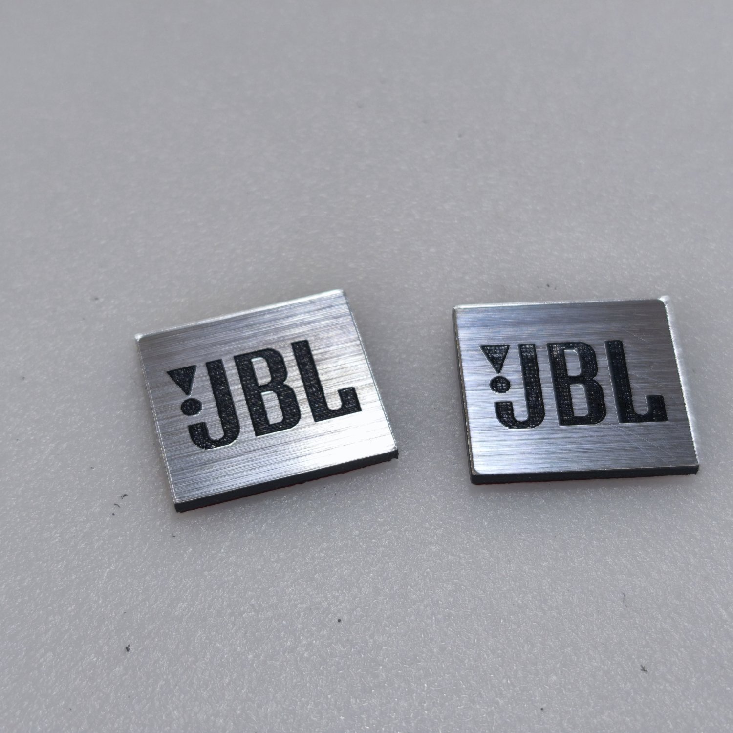 JBL Gümüş Renk siyah yazılı Dikdörtgen plastik etiket , 2 adet  - Resim 3