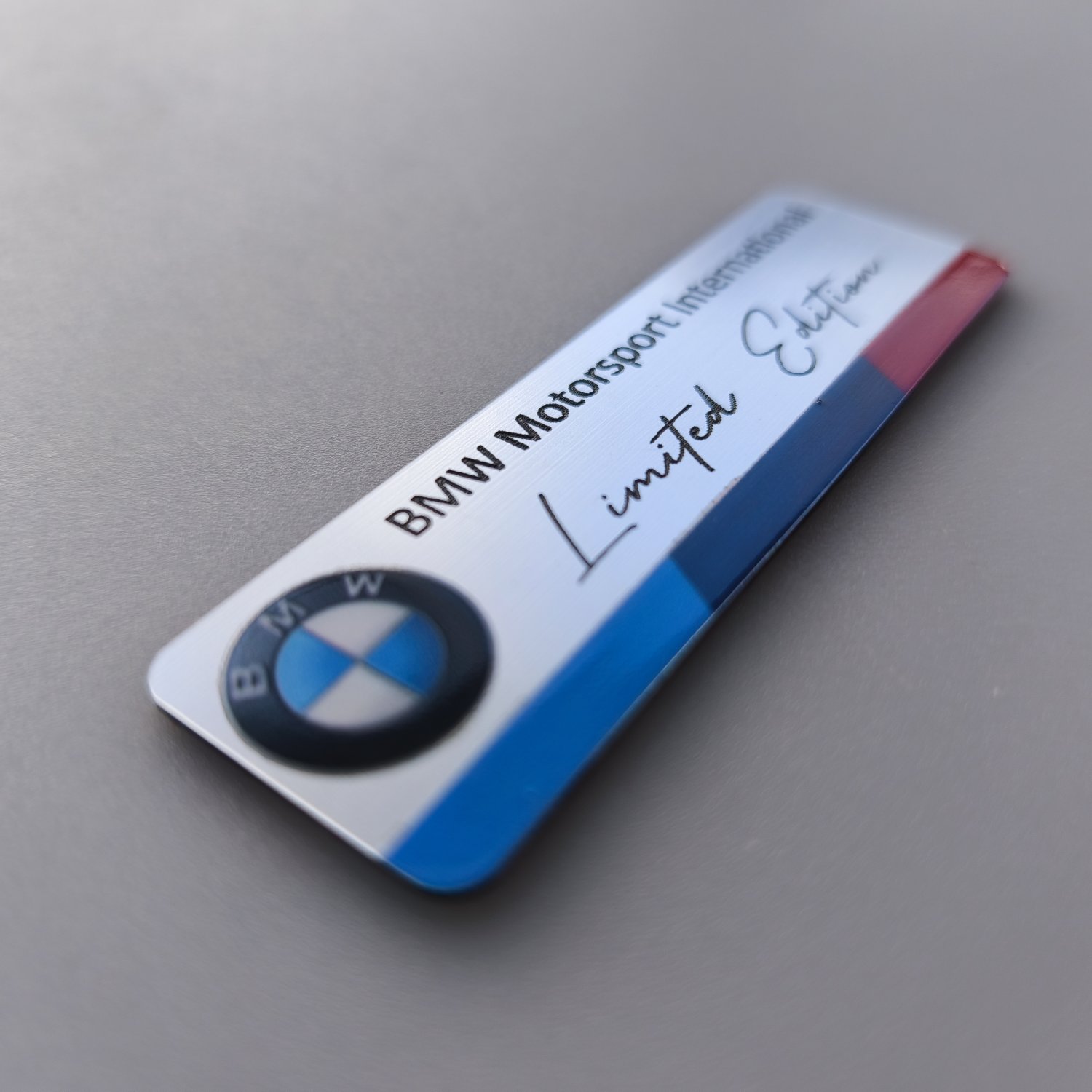 Özelleştirilebilir BMW M Renkli 8x25cm Araba Etiketi - Kişiselize Edilebilir Araç Süsleme Aksesuarı - Resim 6