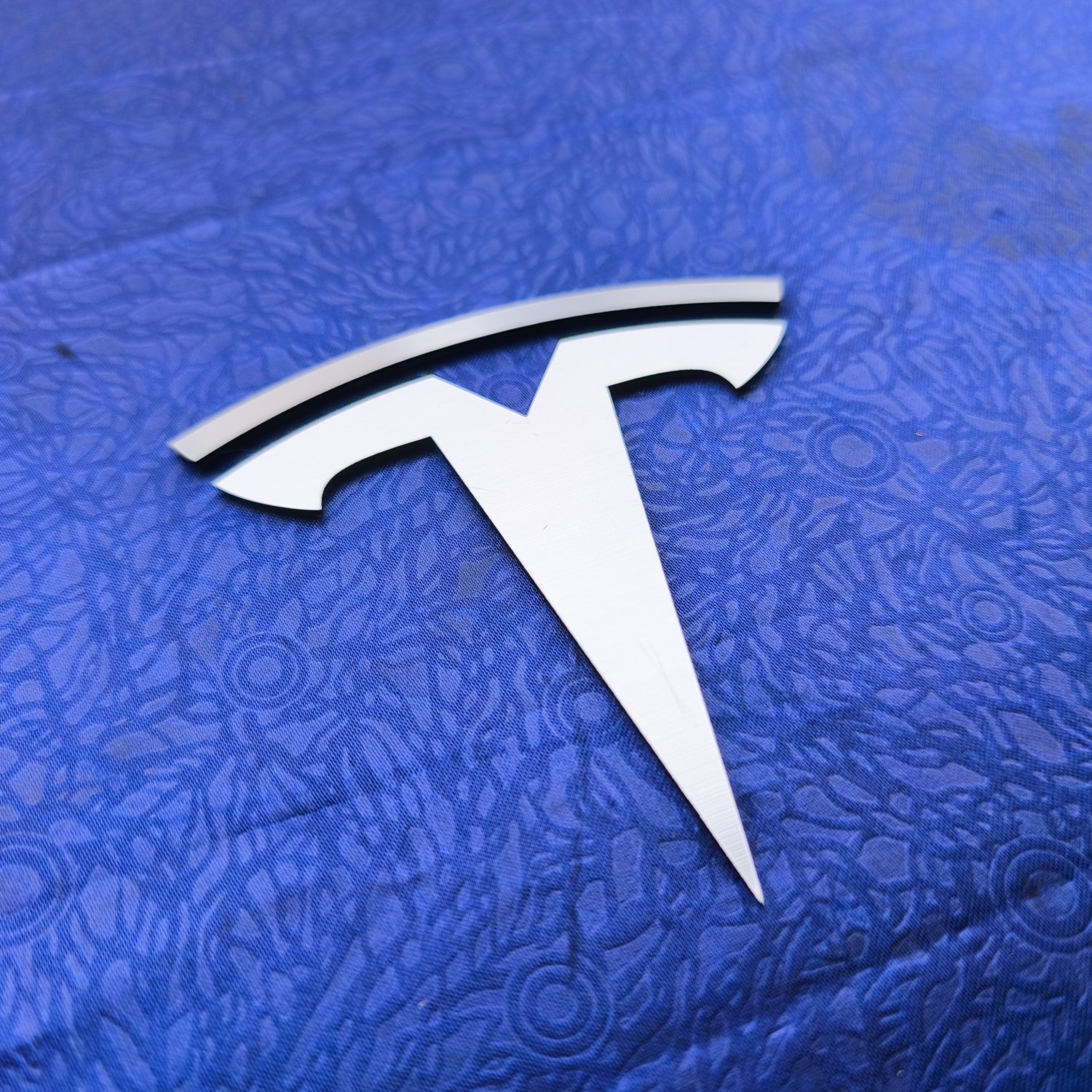 Tesla Ön Kaput Logosu - Yüksek Kalite esnek ve Dayanıklı - Resim 2