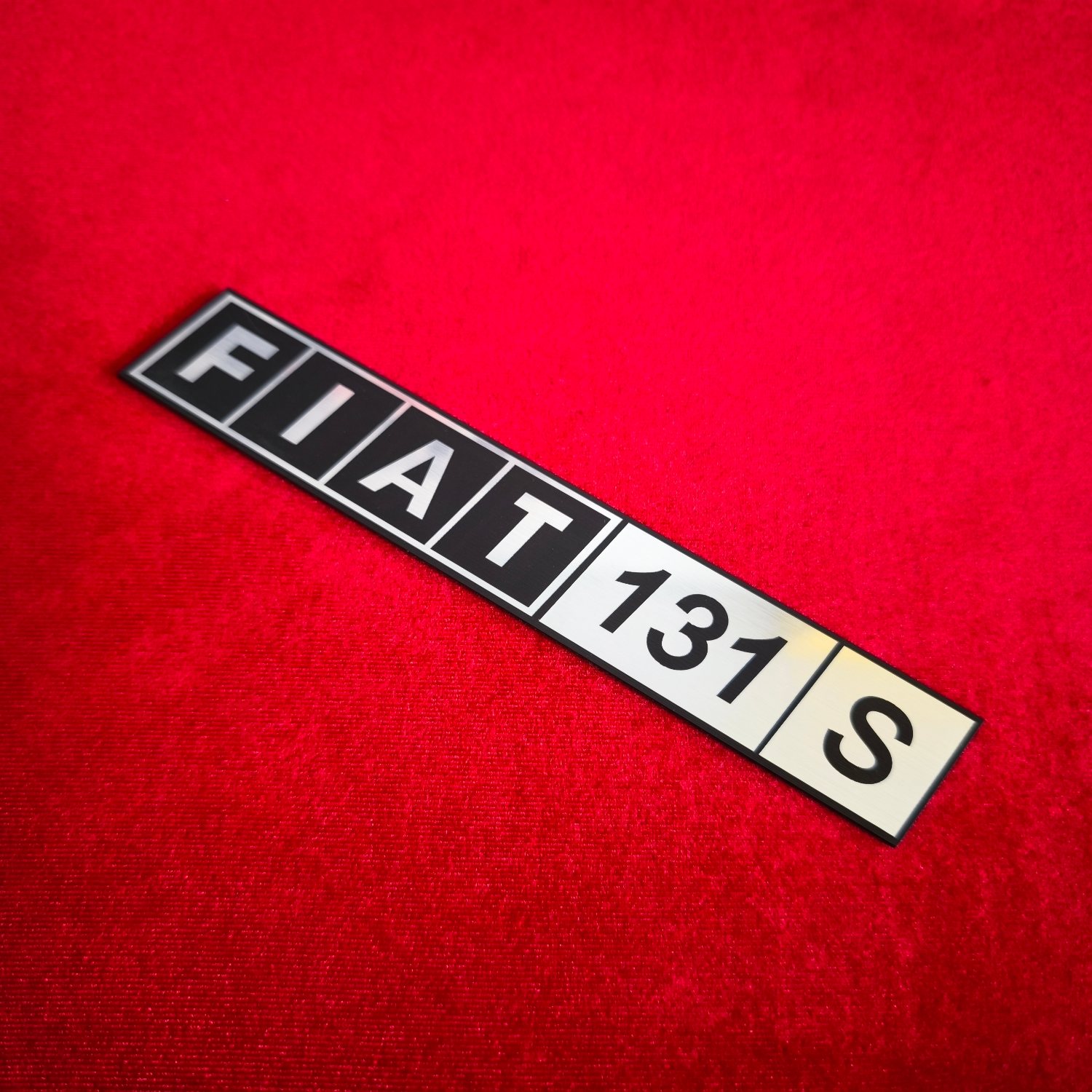 Fiat 131 ve 131S Yedek Plastik Etiket - Dayanıklı ve Kolay Uygulama - Görsel 5