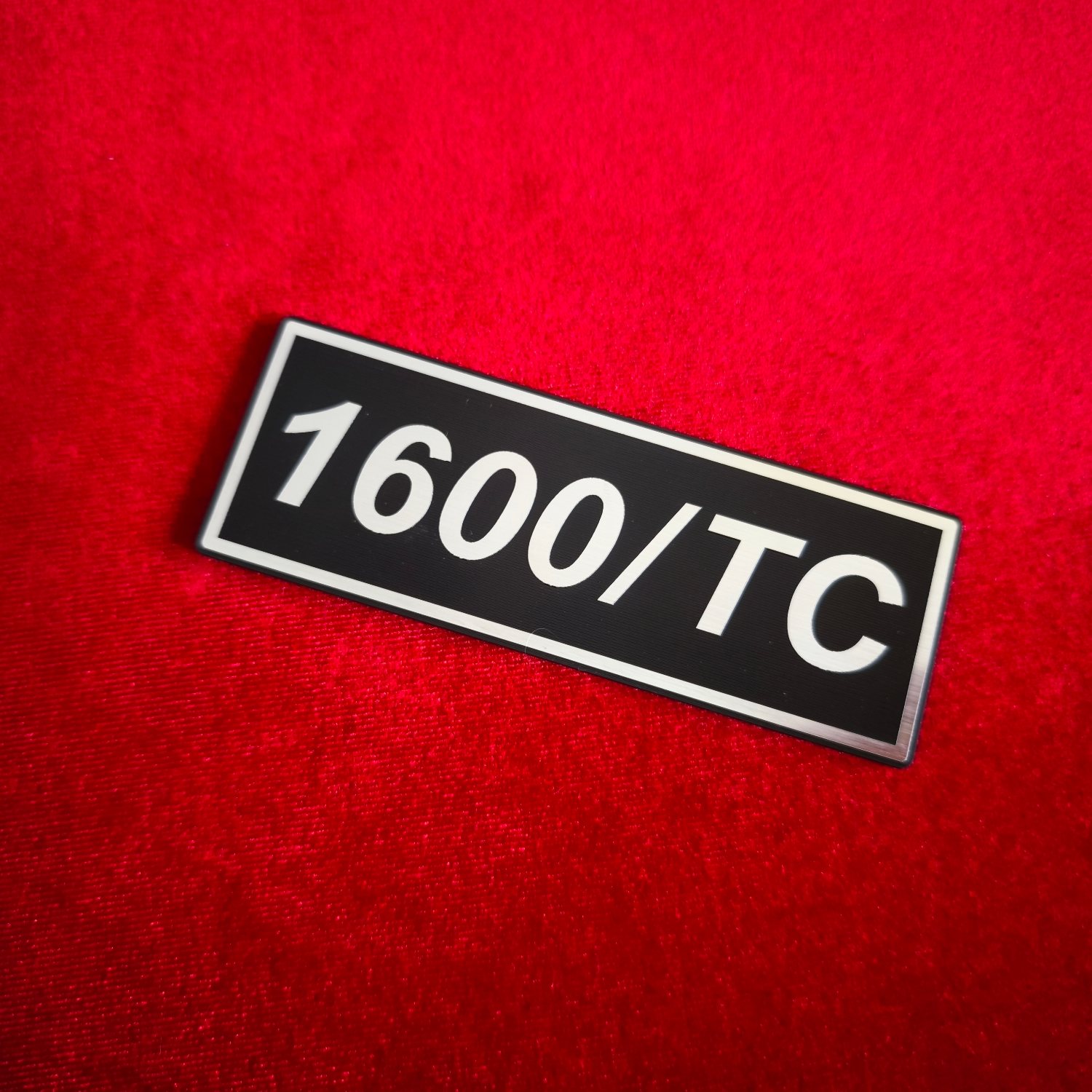 Fiat 1600 TC  Plastik Etiket - kendinden yapışkanlı gümüş siyah hafif kabartma - Görsel 3