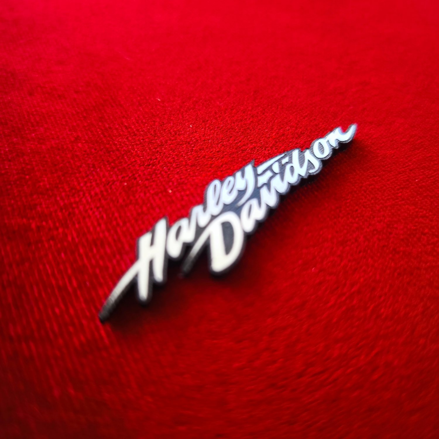 Harley Davidson Akrilik Amblem - Siyah & Gümüş Kabartmalı Logo - Görsel 6